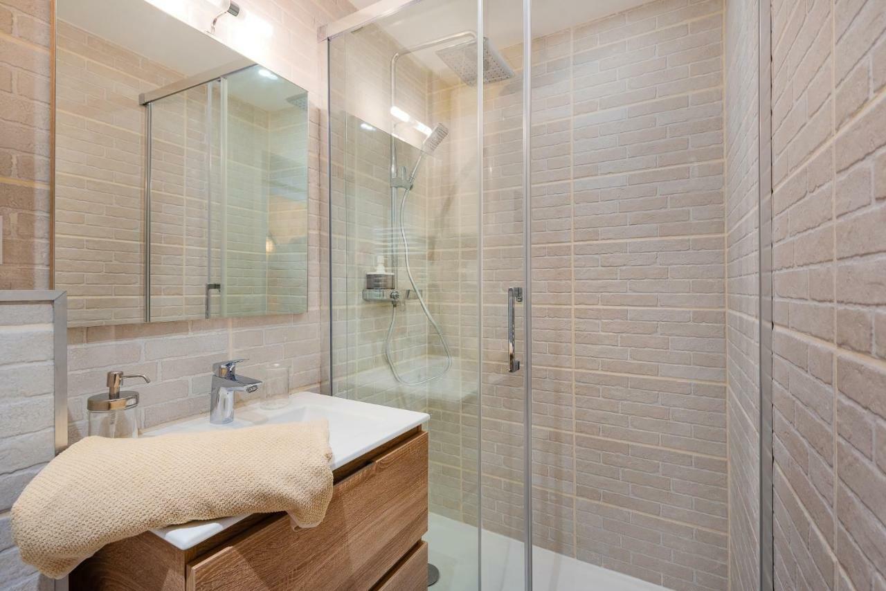 Suites Gaya Confort - Centre Ville Montpellier Exterior photo